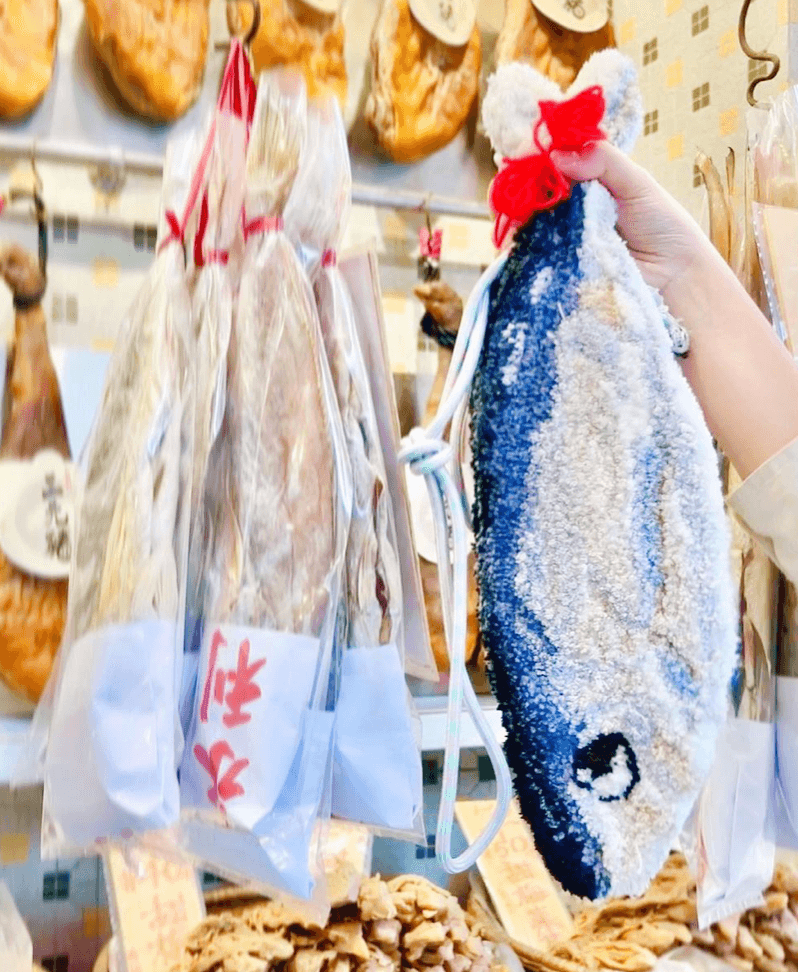 咸魚手袋十分港式幽默（圖片來源：IG@dottedhk.tufting）