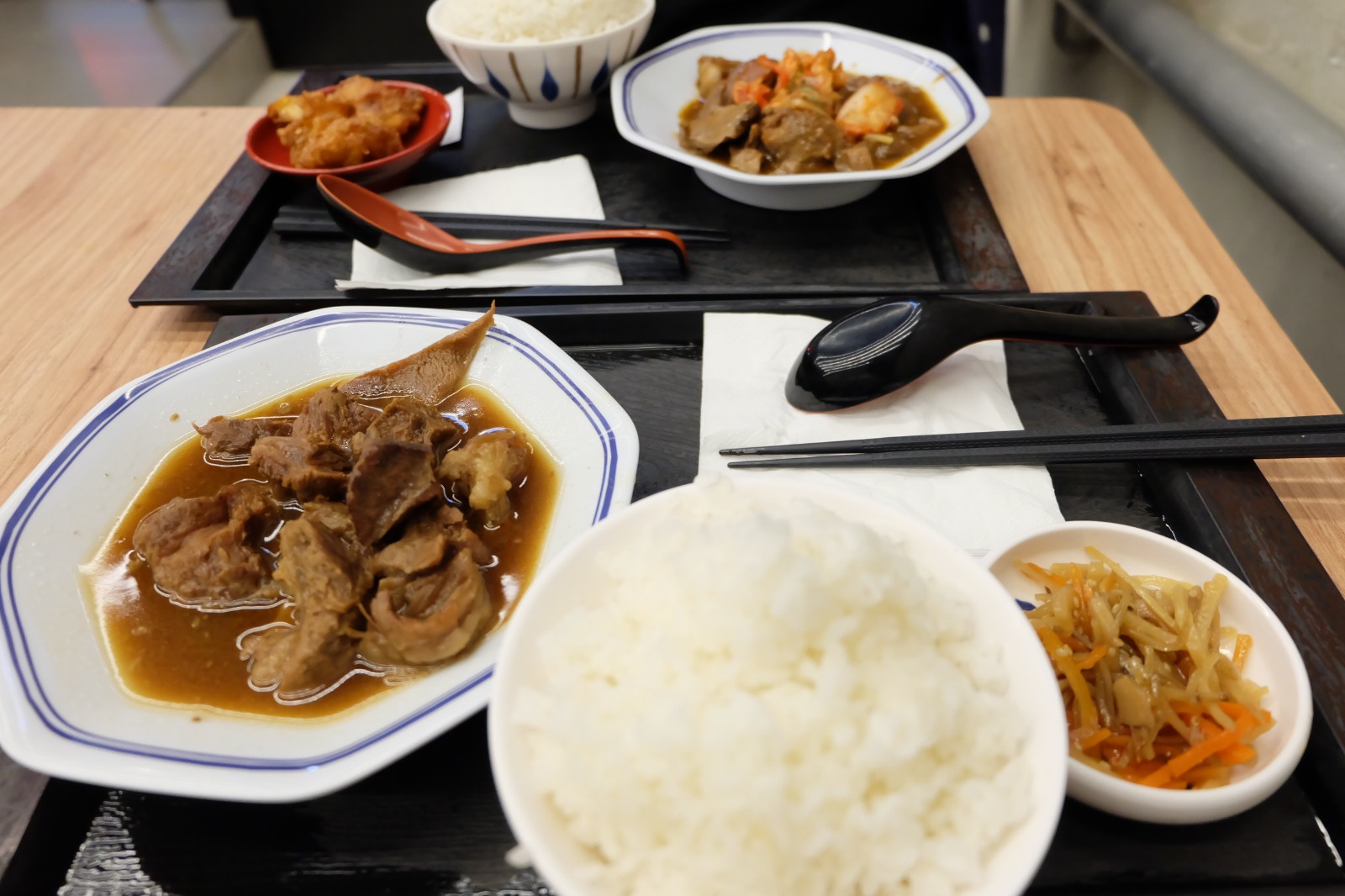 占士牛肉飯及韓式牛肉飯