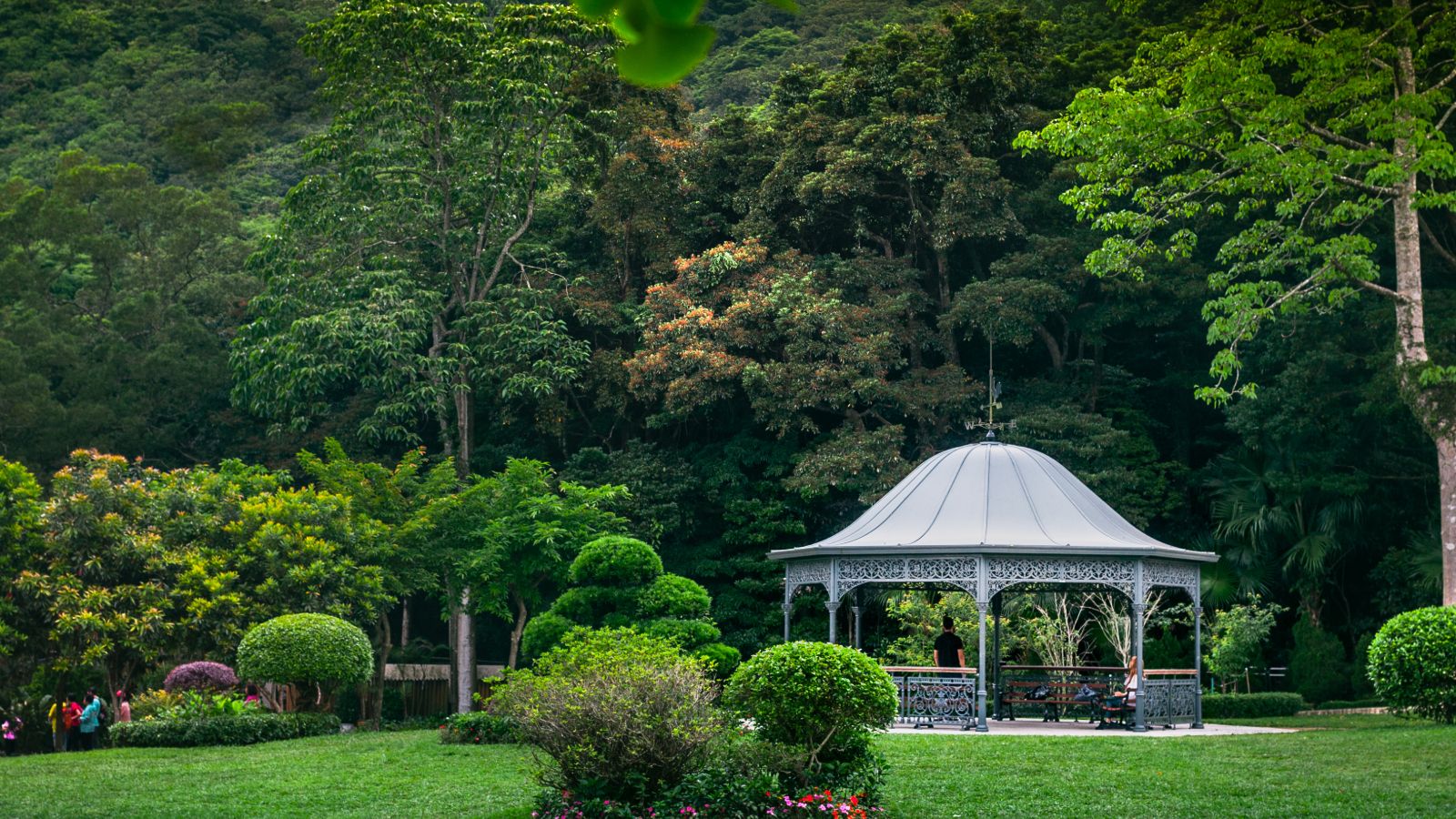 山頂花園建築風格歐式感重，感覺十分幻美。（圖片來源：香港貿發局）