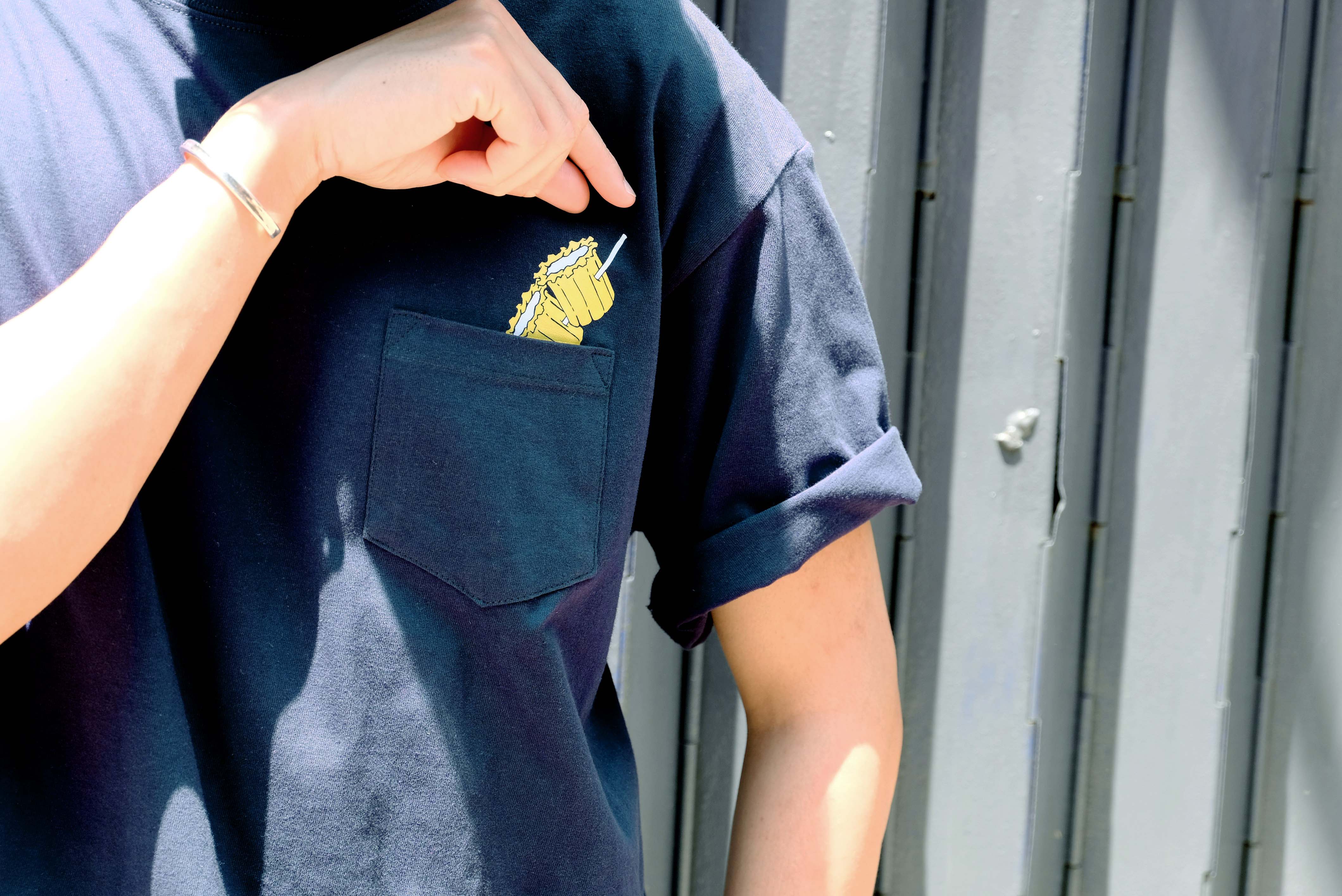 Pinkoi x 香港燒賣關注組推出的限量T-Shirt造型可愛。